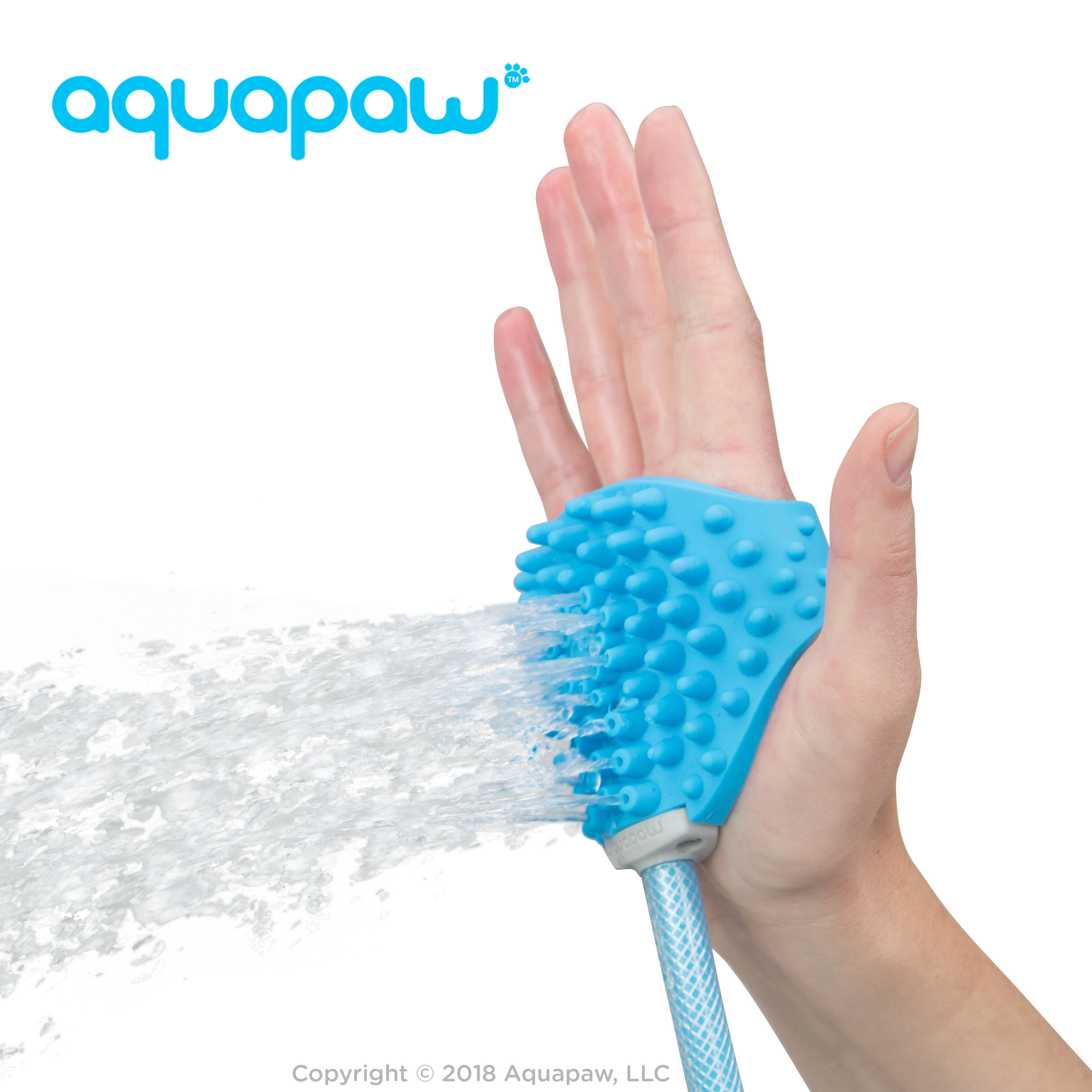 On-Hand_Spraying_Square_wLogo Aquapaw Pet Bathing Tool | Hundedusche